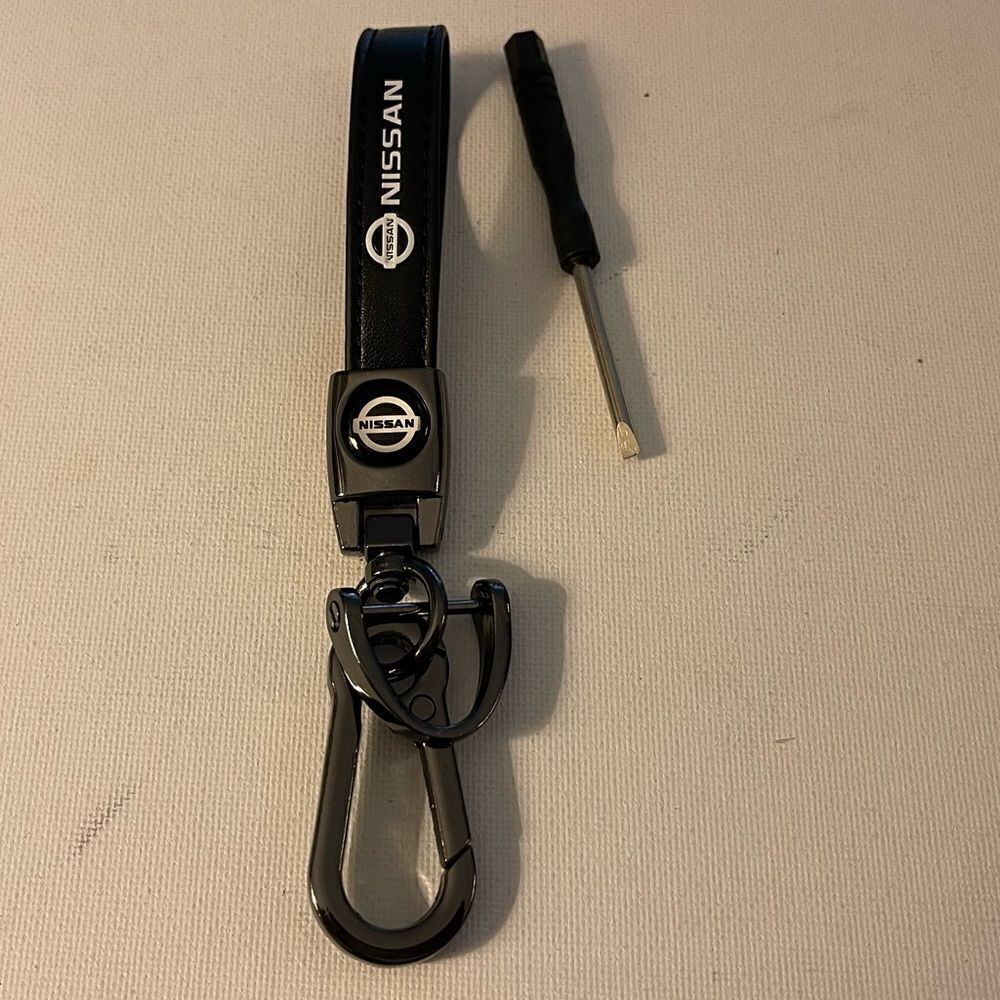 Nissan Logo Key Fob Keychain in Black Leather NWT
